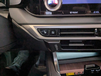 Photo 12 du bon plan LEXUS RX 450h+ Executive 4WD MY25 occasion à 83900 €