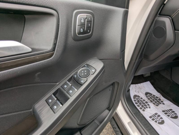 Photo 7 du bon plan FORD Kuga 2.5 Duratec 225ch PHEV Vignale BVA occasion à 30900 €