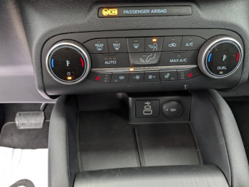 Photo 14 du bon plan FORD Kuga 2.5 Duratec 225ch PHEV Vignale BVA occasion à 30900 €