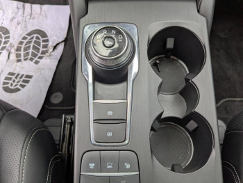 Photo 15 du bon plan FORD Kuga 2.5 Duratec 225ch PHEV Vignale BVA occasion à 30900 €