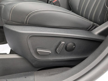 Photo 20 du bon plan FORD Kuga 2.5 Duratec 225ch PHEV Vignale BVA occasion à 30900 €