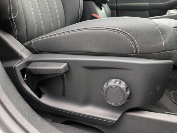 Photo 22 du bon plan FORD Kuga 2.5 Duratec 225ch PHEV Vignale BVA occasion à 30900 €