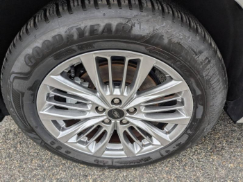 Photo 32 du bon plan FORD Kuga 2.5 Duratec 225ch PHEV Vignale BVA occasion à 30900 €