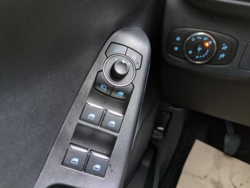 Photo 14 du bon plan FORD Puma 1.0 Flexifuel 125ch S&S mHEV Titanium occasion à 19900 €