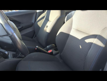 Photo 12 du bon plan PEUGEOT 208 1.2 PureTech 82ch Style 5p occasion à 6990 €