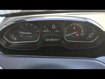 Photo 14 du bon plan PEUGEOT 208 1.2 PureTech 82ch Style 5p occasion à 6990 €