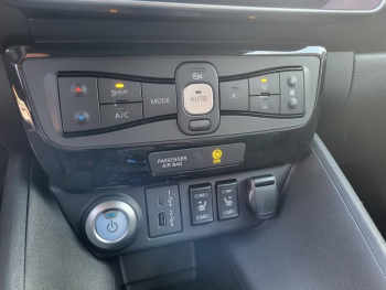 Photo 18 du bon plan NISSAN Leaf 150ch 40kWh N-Connecta 22 occasion à 19990 €