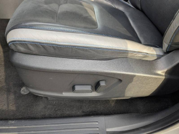 Photo 13 du bon plan FORD Ranger VUL 2.0 TDCi 213ch Double Cabine Raptor BVA10 occasion à 39990 €