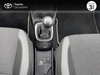 Photo 21 du bon plan TOYOTA Yaris 110 VVT-i Design Y20 5p MY19 occasion à 13490 €