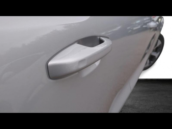 Photo 16 du bon plan VOLVO XC40 B3 163ch Plus DCT 7 occasion à 37490 €