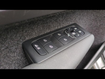Photo 21 du bon plan VOLVO XC40 B3 163ch Plus DCT 7 occasion à 37490 €