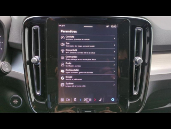 Photo 33 du bon plan VOLVO XC40 B3 163ch Plus DCT 7 occasion à 37490 €