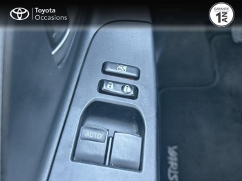 Photo 24 du bon plan TOYOTA Yaris 100 VVT-i Dynamic 5p occasion à 10990 €