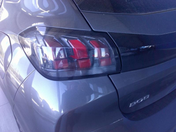 Photo 4 du bon plan PEUGEOT 208 1.2 PureTech 100ch S&S STYLE occasion à 12900 €