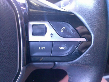 Photo 12 du bon plan PEUGEOT 208 1.2 PureTech 100ch S&S STYLE occasion à 12900 €