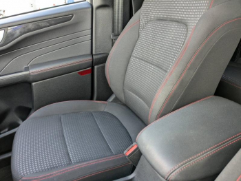 Photo 13 du bon plan FORD Kuga 2.5 Duratec 190ch FHEV E85 ST-Line BVA occasion à 25990 €