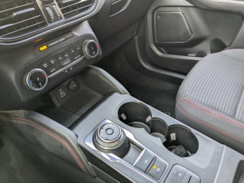 Photo 16 du bon plan FORD Kuga 2.5 Duratec 190ch FHEV E85 ST-Line BVA occasion à 25990 €