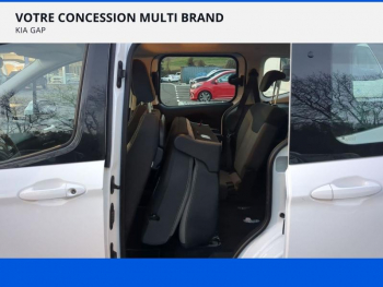 Photo 11 du bon plan FORD Tourneo Courier 1.5 TDCI 100ch Trend occasion à 13990 €