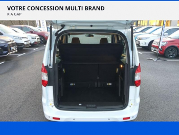 Photo 12 du bon plan FORD Tourneo Courier 1.5 TDCI 100ch Trend occasion à 13990 €