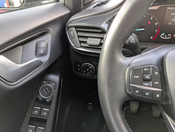 Photo 18 du bon plan FORD Puma 1.0 EcoBoost 125ch mHEV Titanium 7cv occasion à 14990 €