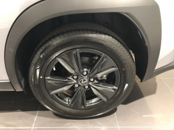 Photo 9 du bon plan LEXUS UX 250h Luxe 2WD Pack Technologie occasion à 33900 €
