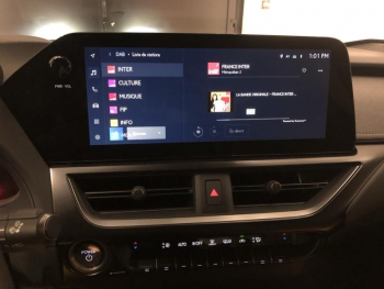 Photo 17 du bon plan LEXUS UX 250h Luxe 2WD Pack Technologie occasion à 33900 €