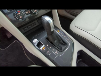 Photo 18 du bon plan VOLKSWAGEN Tiguan 1.5 TSI EVO 150ch Carat Exclusive DSG7 Euro6dT occasion à 25900 €