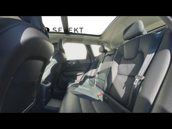 Photo 13 du bon plan VOLVO XC60 T6 AWD 253 + 145ch  Plus Style Dark Geartronic occasion à 51700 €