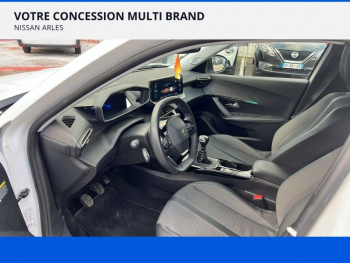 Photo 11 du bon plan PEUGEOT 2008 1.5 BlueHDi 110ch S&S Allure Pack occasion à 16990 €