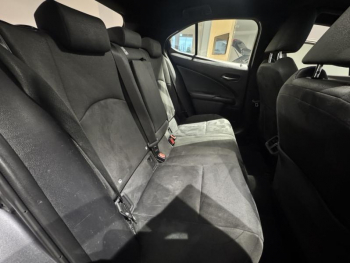 Photo 8 du bon plan LEXUS UX 250h 2WD Pack Business MY20 occasion à 21990 €