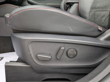 Photo 18 du bon plan FORD Kuga 2.5 Duratec 190ch FHEV E85 ST-Line X BVA occasion à 27400 €