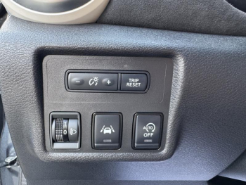 Photo 25 du bon plan NISSAN Micra 1.0 IG-T 92ch N-Sport 2021.5 occasion à 14490 €