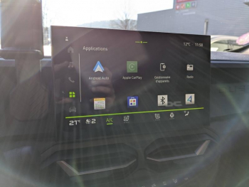 Photo 17 du bon plan DACIA Duster 1.6 hybrid 140ch Journey occasion à 23412 €