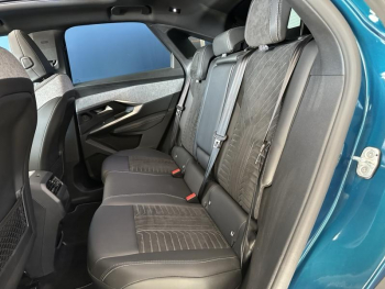 Photo 14 du bon plan PEUGEOT 3008 1.2 Hybrid 136ch GT e-DCS6 occasion à 31980 €