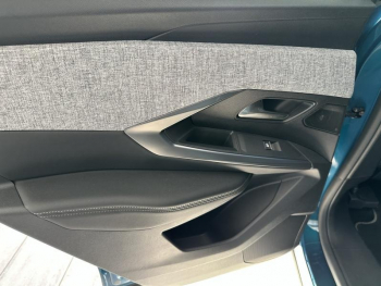 Photo 15 du bon plan PEUGEOT 3008 1.2 Hybrid 136ch GT e-DCS6 occasion à 31980 €