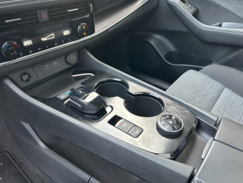 Photo 16 du bon plan NISSAN X-Trail e-4orce 213ch N-Connecta occasion à 33490 €