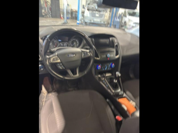 Photo 4 du bon plan FORD Focus 1.0 EcoBoost 125ch Stop&Start Titanium occasion à 11490 €