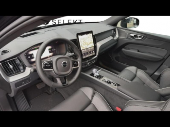 Photo 15 du bon plan VOLVO XC60 T6 Hybride Rechargeable 253 + 145ch Black Edition Geartronic 8 AWD occasion à 71890 €