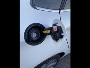 Photo 29 du bon plan CITROEN C4 BlueHDi 120ch Shine S&S occasion à 10290 €