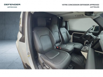 Photo 22 du bon plan LAND-ROVER Defender 90 3.0 D250 Hard Top S occasion à 69900 €