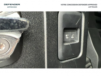 Photo 25 du bon plan LAND-ROVER Defender 90 3.0 D250 Hard Top S occasion à 69900 €