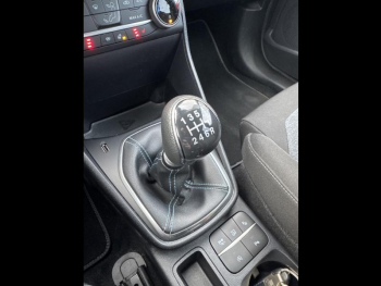 Photo 18 du bon plan FORD Fiesta 1.0 Flexifuel 95ch Active X 5p occasion à 19485 €