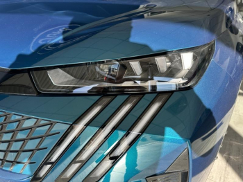 Photo 4 du bon plan PEUGEOT 3008 1.2 Hybrid 136ch GT e-DCS6 occasion à 31980 €