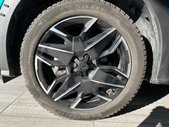 Photo 7 du bon plan PEUGEOT 3008 1.2 Hybrid 136ch GT e-DCS6 occasion à 31980 €