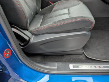 Photo 19 du bon plan FORD Ranger VUL 2.0 TDCi 213ch Double Cabine Stormtrak BVA10 4 PLACES NO TVS 37400?TTC occasion à 37400 €