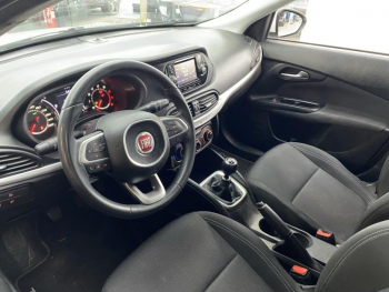 Photo 2 du bon plan FIAT Tipo 1.4 95ch Pop 5p occasion à 9490 €