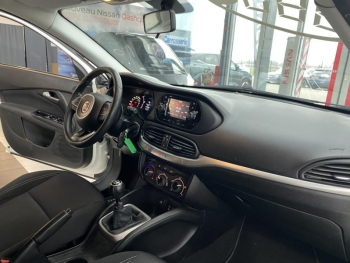 Photo 18 du bon plan FIAT Tipo 1.4 95ch Pop 5p occasion à 9490 €