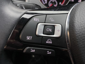 Photo 13 du bon plan VOLKSWAGEN Golf Sportsvan 1.4 TSI 125ch BlueMotion Technology Confortline DSG7 occasion à 18990 €