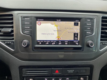 Photo 15 du bon plan VOLKSWAGEN Golf Sportsvan 1.4 TSI 125ch BlueMotion Technology Confortline DSG7 occasion à 18990 €