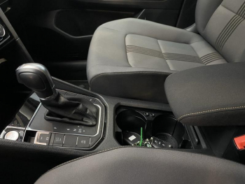 Photo 18 du bon plan VOLKSWAGEN Golf Sportsvan 1.4 TSI 125ch BlueMotion Technology Confortline DSG7 occasion à 18990 €